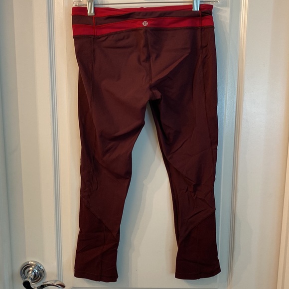Maroon burgundy lululemon capri leggings 6 - Picture 4 of 4